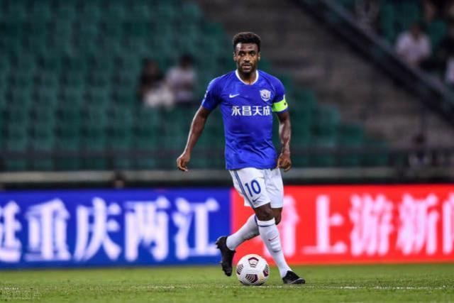 爱游戏官网-只剩情怀?穆里奇整场碌碌无为 还能回广州致意吗?