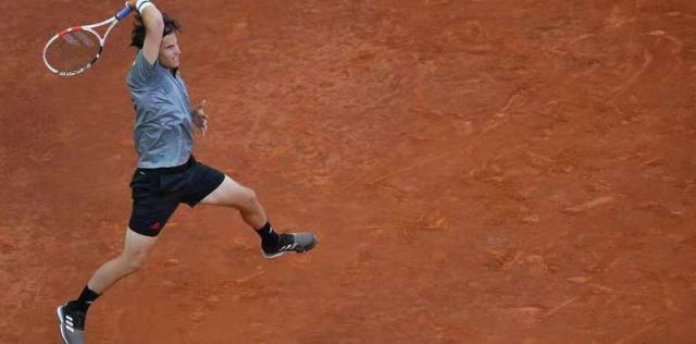 张奔斗:终于回来了,蒂姆仍旧是一条好汉